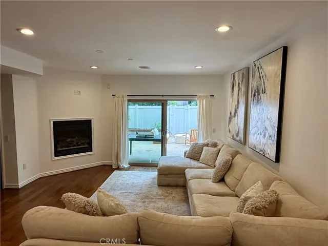 1410 N Curson Ave. #105, Los Angeles, California 90046