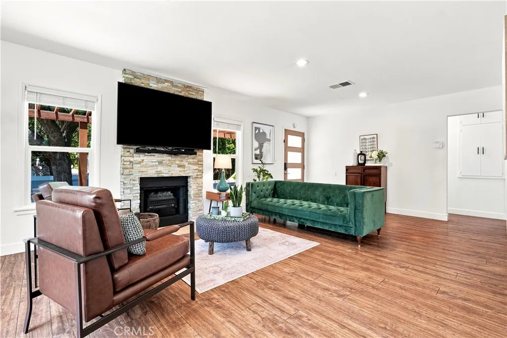 17418 Kingsbury Street, Granada Hills, California 91344 — photo 5