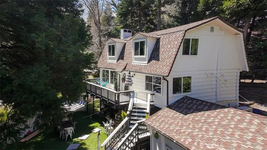 220 Oak Dr., Lake Arrowhead, California 92352