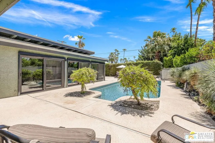 1120 S Calle De Maria, Palm Springs, California 92264