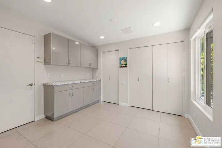 1120 S Calle De Maria, Palm Springs, California 92264
