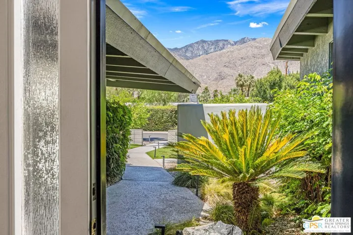 1120 S Calle De Maria, Palm Springs, California 92264