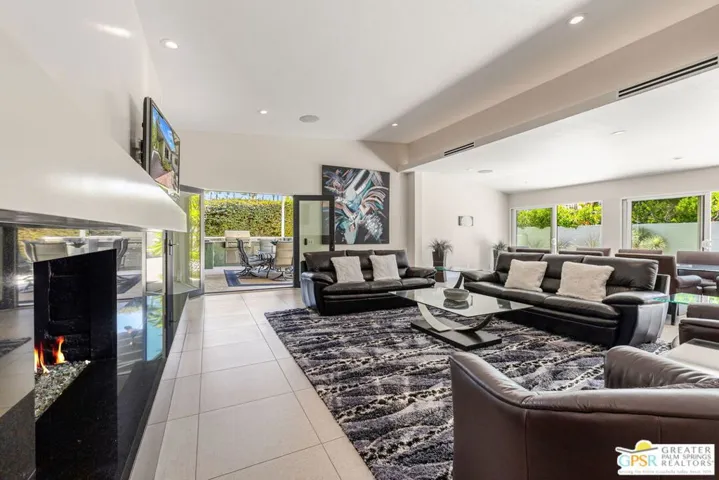 1120 S Calle De Maria, Palm Springs, California 92264