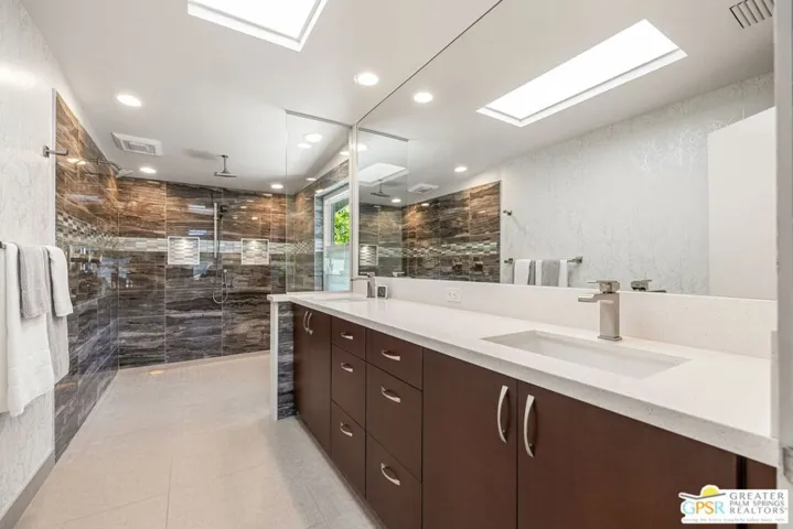 1120 S Calle De Maria, Palm Springs, California 92264