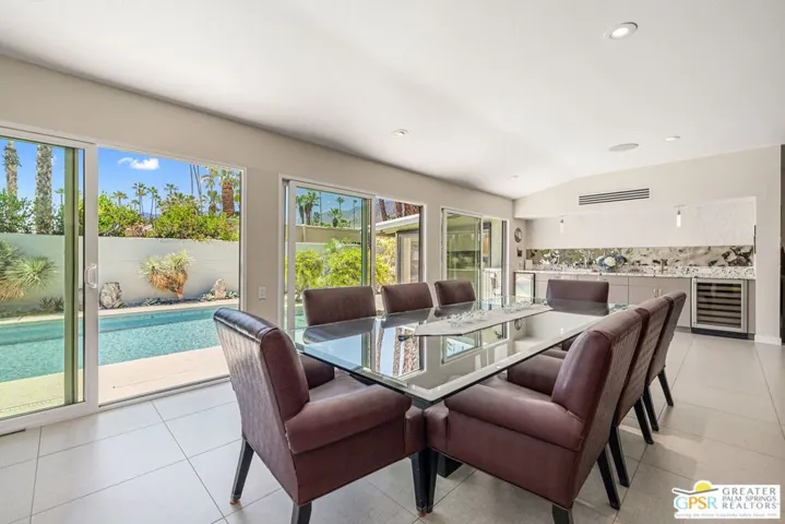 1120 S Calle De Maria, Palm Springs, California 92264