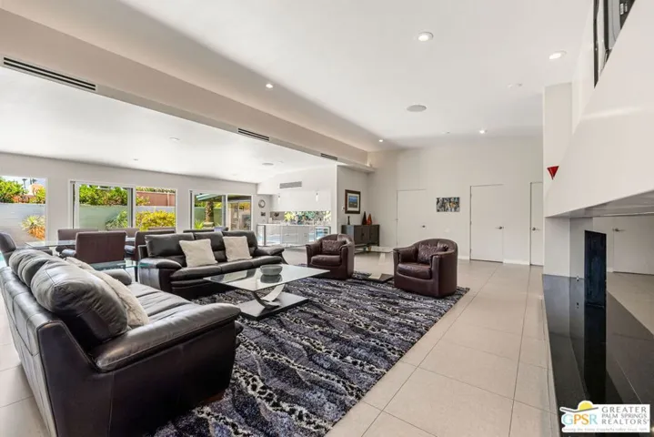 1120 S Calle De Maria, Palm Springs, California 92264