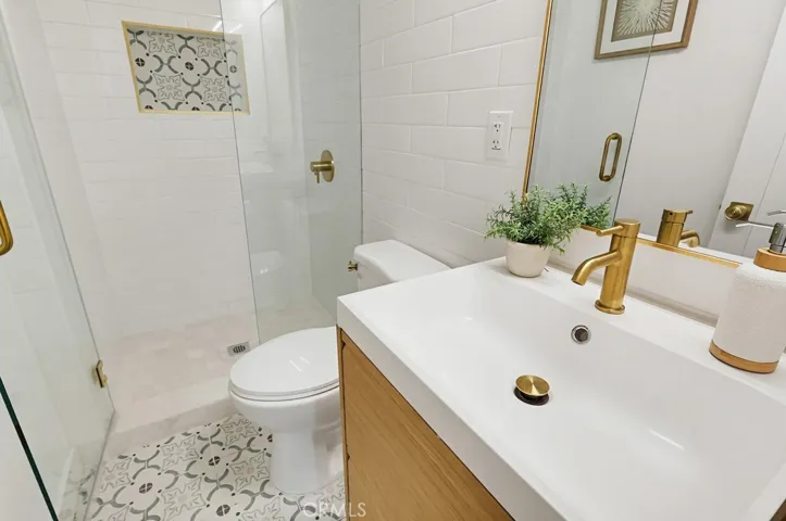 5743 Pickering Avenue, Whittier, California 90601