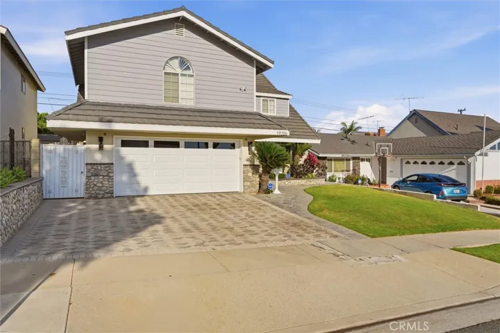 19206 Andmark Avenue, Carson, California 90746