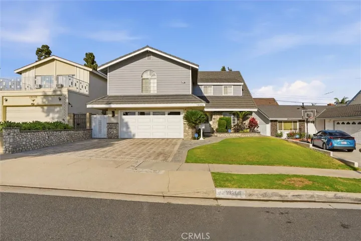 19206 Andmark Avenue, Carson, California 90746