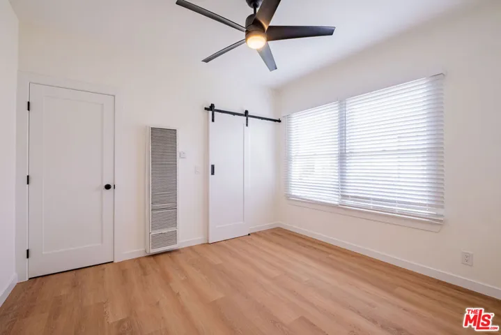 108 N Broadway, Redondo Beach, California 90277