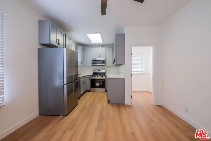 108 N Broadway, Redondo Beach, California 90277