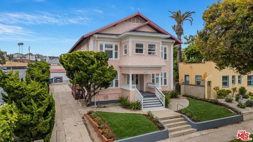 108 N Broadway, Redondo Beach, California 90277