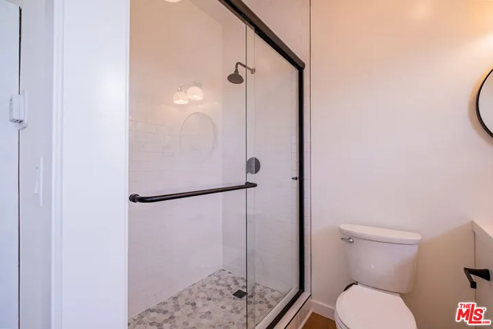 108 N Broadway, Redondo Beach, California 90277