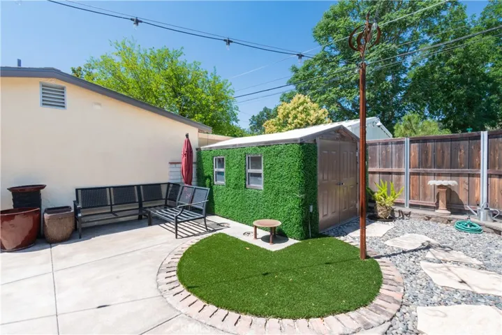 2015 Oak, Paso Robles, California 93446