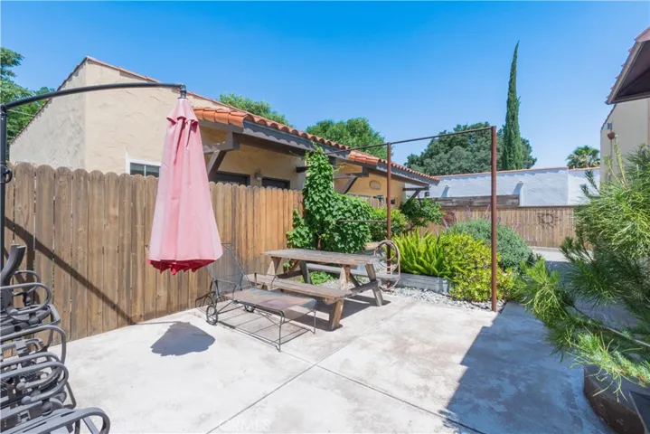 2015 Oak, Paso Robles, California 93446