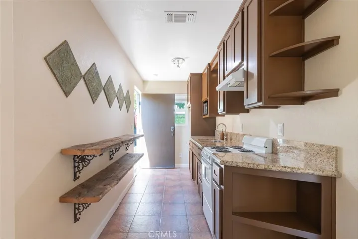 2015 Oak, Paso Robles, California 93446