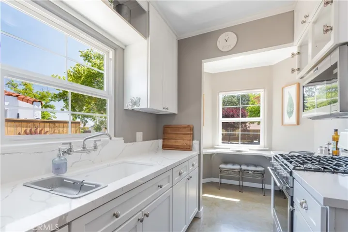 2015 Oak, Paso Robles, California 93446