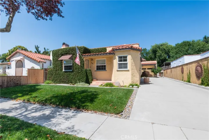 2015 Oak, Paso Robles, California 93446