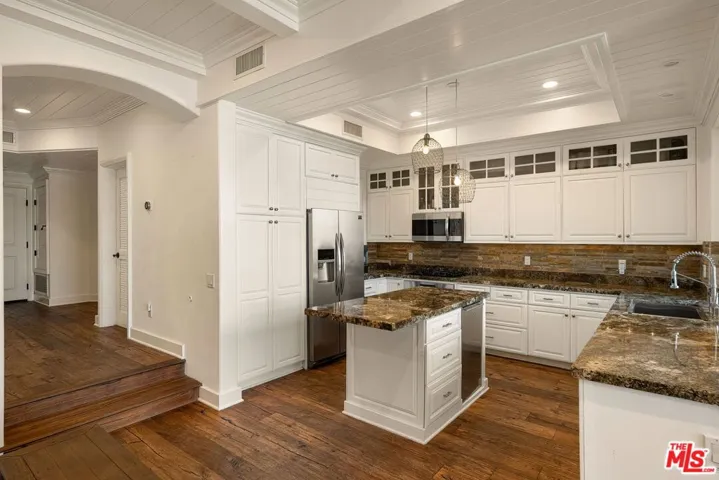6422 Lunita Road, Malibu, California 90265