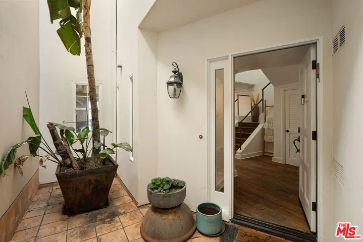 6422 Lunita Road, Malibu, California 90265