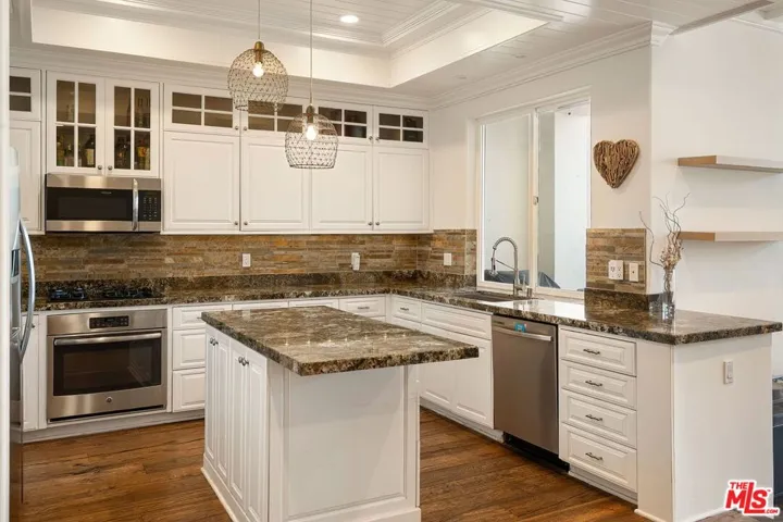 6422 Lunita Road, Malibu, California 90265