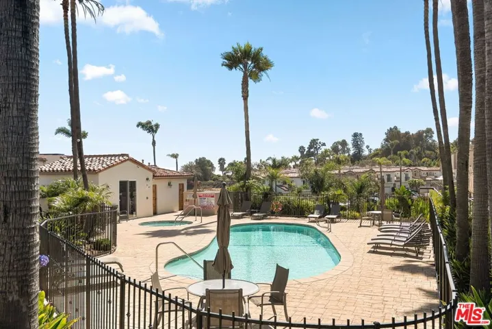6422 Lunita Road, Malibu, California 90265
