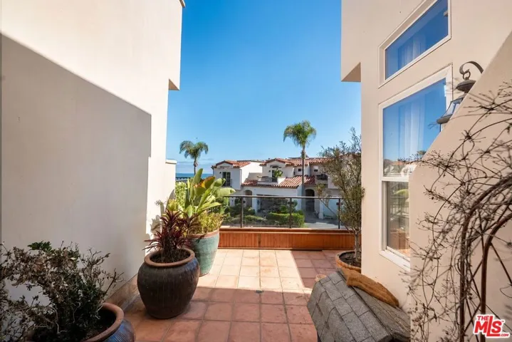 6422 Lunita Road, Malibu, California 90265