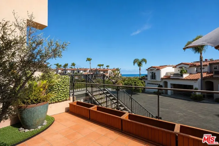 6422 Lunita Road, Malibu, California 90265