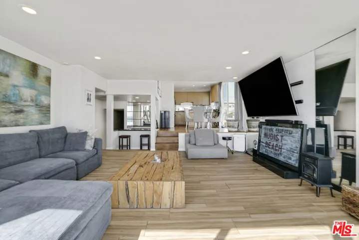 1 Jib Street 101, Marina Del Rey, California 90292