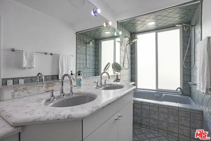 1 Jib Street 101, Marina Del Rey, California 90292