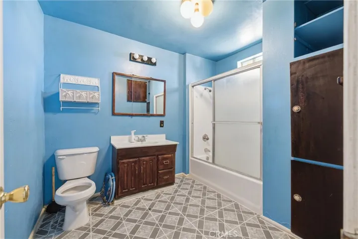 42735 2nd E, Lancaster, California 93535