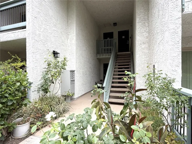 23637 Park Capri, Calabasas, California 91302