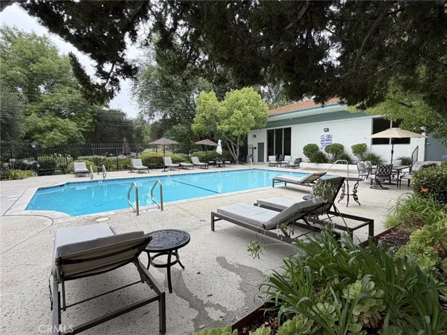 23637 Park Capri, Calabasas, California 91302