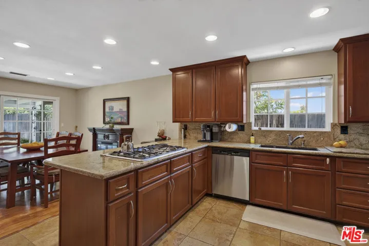 5878 Wheelhouse Lane, Agoura Hills, California 91301