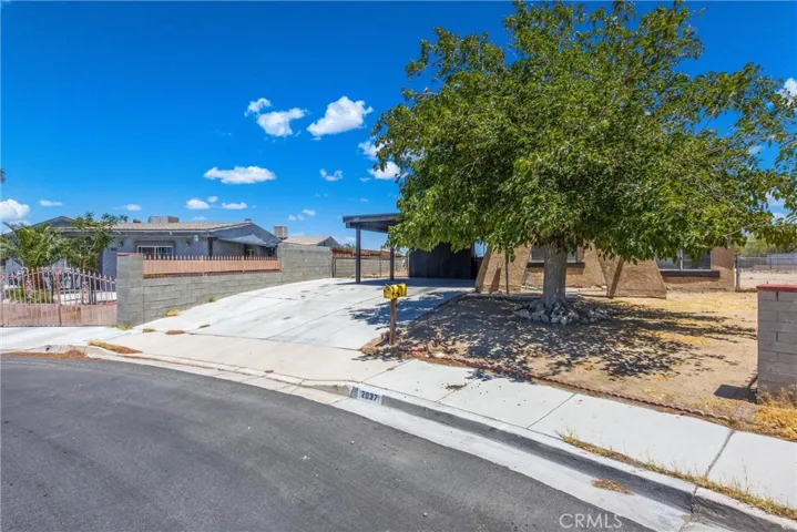 2037 Sequoia, Barstow, California 92311