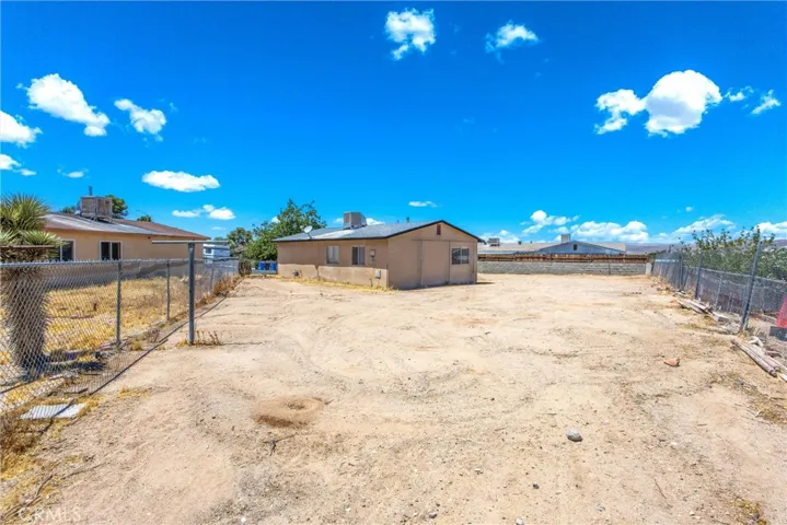 2037 Sequoia, Barstow, California 92311