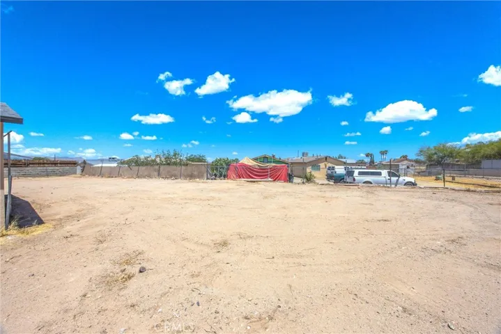 2037 Sequoia, Barstow, California 92311