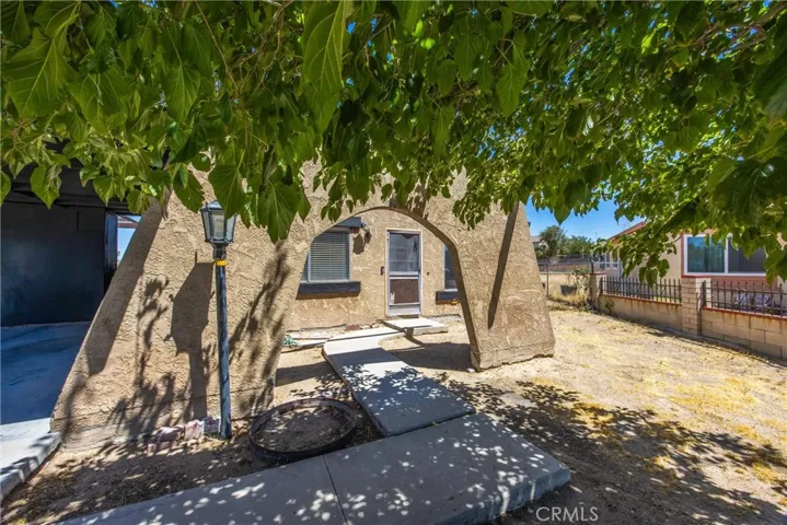 2037 Sequoia, Barstow, California 92311