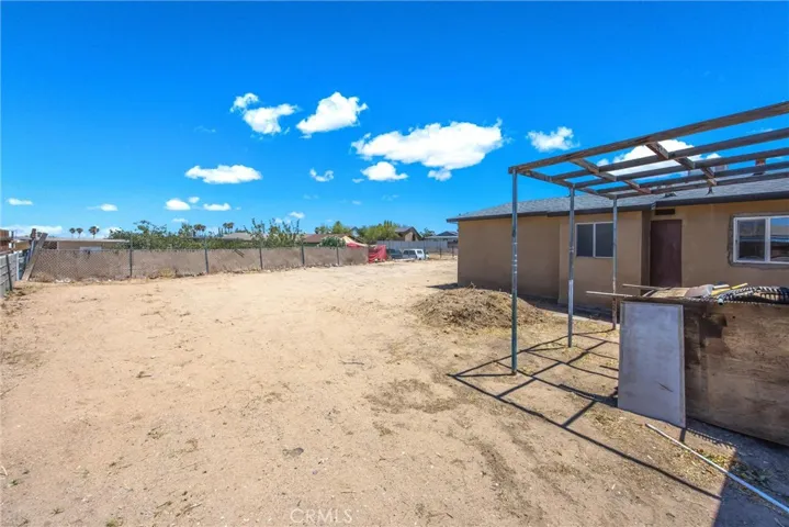2037 Sequoia, Barstow, California 92311