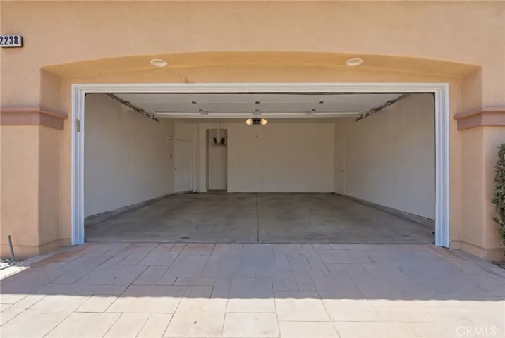 2238 Toulouse, Corona, California 92882