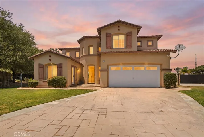 2238 Toulouse, Corona, California 92882