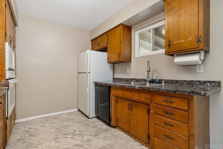 9355 Starcrest Drive, Santee, California 92071