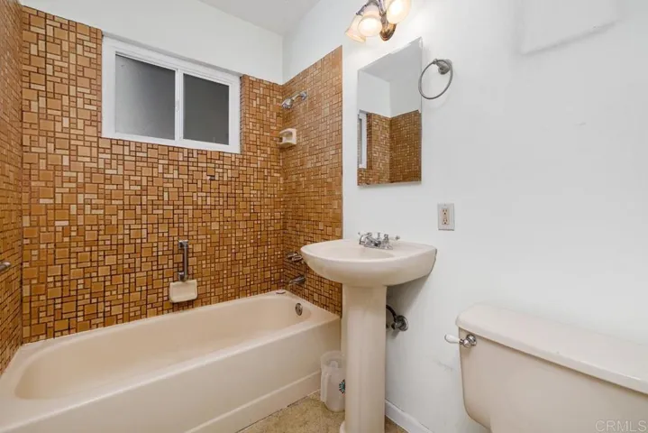 9355 Starcrest Drive, Santee, California 92071