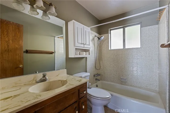 23771 Zuger Dr, Crestline, California 92325