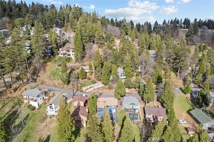 23771 Zuger Dr, Crestline, California 92325