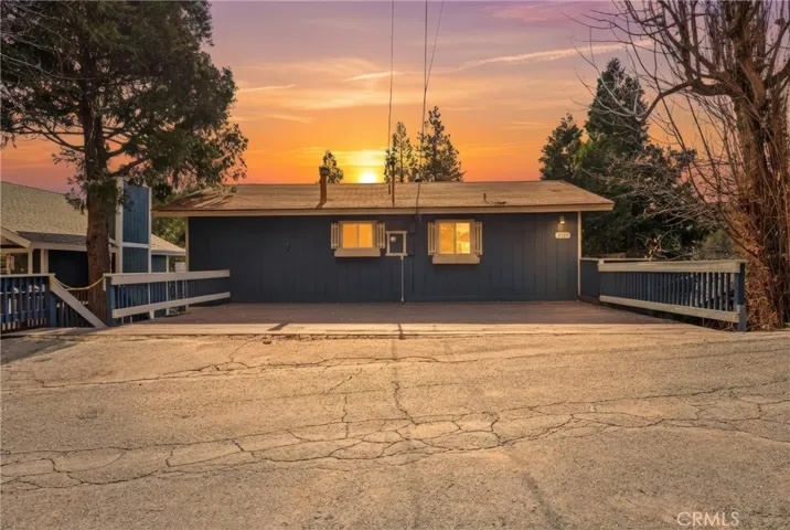 23771 Zuger Dr, Crestline, California 92325
