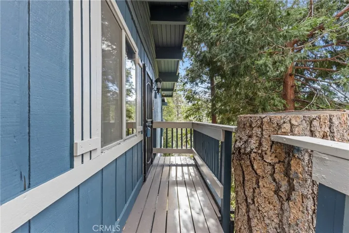 23771 Zuger Dr, Crestline, California 92325