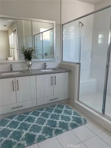 259 Radial, Irvine, California 92618
