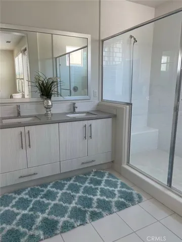 259 Radial, Irvine, California 92618
