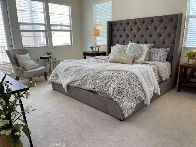 259 Radial, Irvine, California 92618